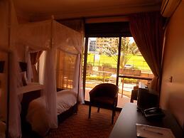 Entebbe Travelle'rs Inn