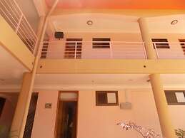 Entebbe Travelle'rs Inn