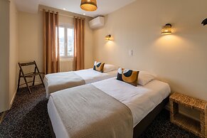 L'Aptois Hotel