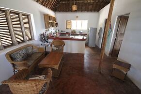 Hansen Beach Villa