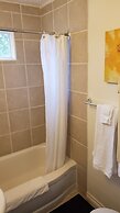 Wasaga Beach Inn And Cottages