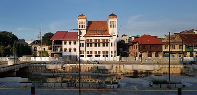 Hotel DeQur Jakarta Kota