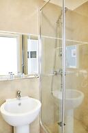 Hotel Plutus