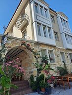 Adil Otel