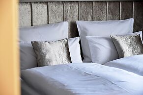 MOMENTS Boutique Hotel