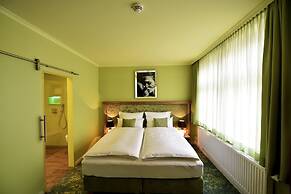 MOMENTS Boutique Hotel
