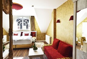 MOMENTS Boutique Hotel