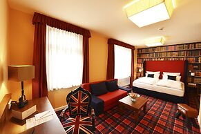 MOMENTS Boutique Hotel