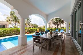 Beachfront Homes by Playa Paradise