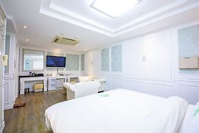 Kang Neung Dong-a Hotel
