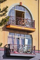 Mad Monkey Coogee Beach Hostel