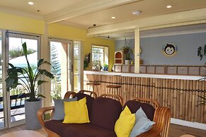 Mad Monkey Coogee Beach Hostel