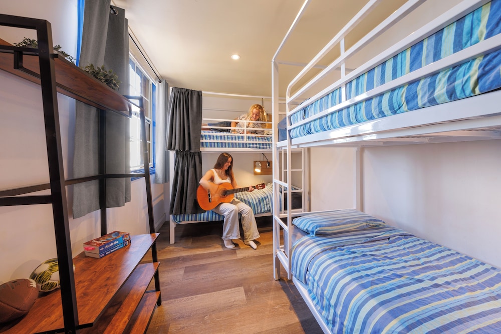 Mad Monkey Coogee Beach Hostel