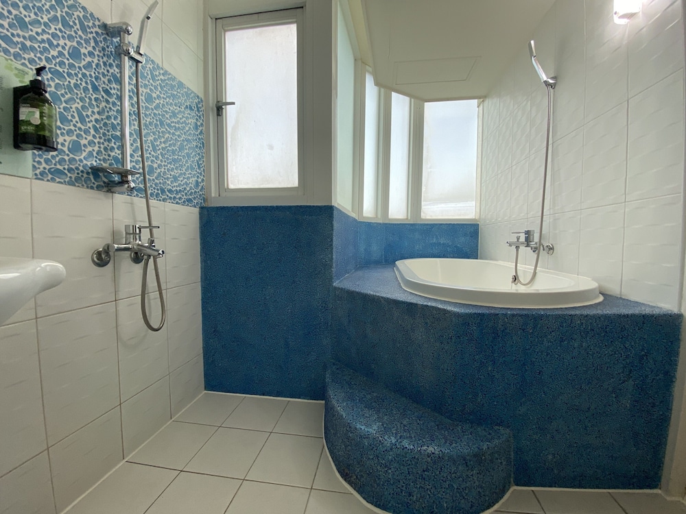 Huaxiang Hotel - Zuoying