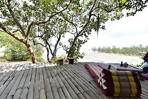 Deep House Seaview