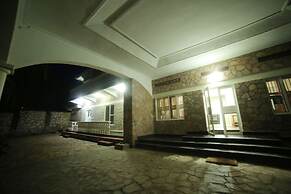 Entebbe Palm Hotel