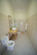 Entebbe Palm Hotel