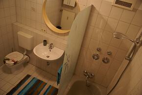 Moor Apartment