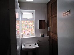 Whiteways Hotel