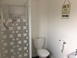 Whiteways Hotel