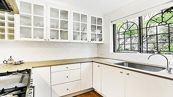 The Apartment Service MORTN