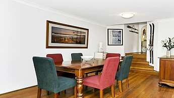 The Apartment Service MORTN