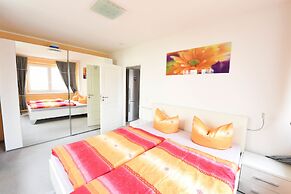 Haus Shiralee
