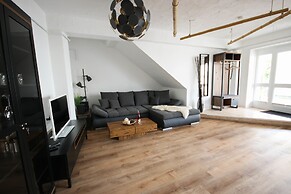 Haus Shiralee