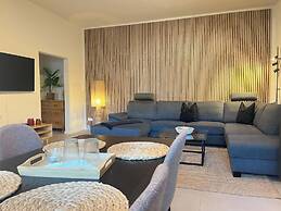 Haus Shiralee