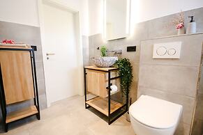 Haus Shiralee