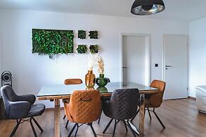 Haus Shiralee