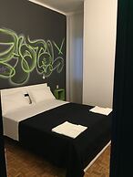 Hotel X