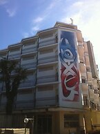 Hotel X