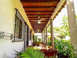 Bugambilias studio by Las Palmas