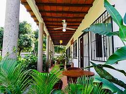 Bugambilias studio by Las Palmas
