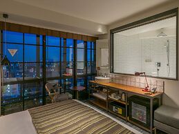 Ebisuholic Hotel