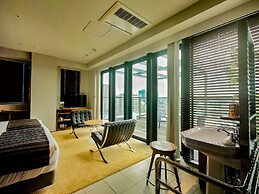 Ebisuholic Hotel