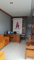 Metro Malioboro Living