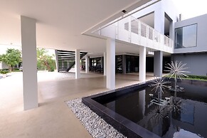 R Photo Hotel