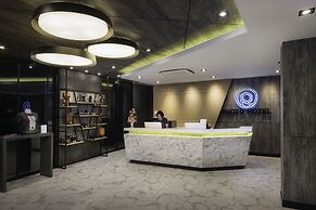 R Photo Hotel