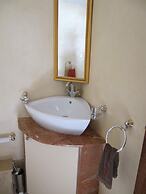 Kleineweide Guest House