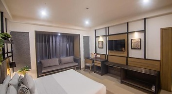 Purple Cloud Hotel