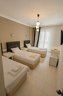 Karadede Hotel