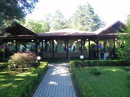 Hotel Baneasa Parc
