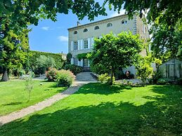 Villa Rhôna