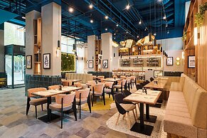 D8 Hotel