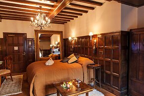 Hillbark Hotel