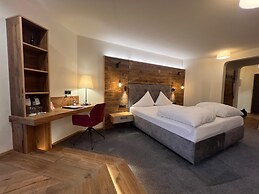 Wellnesshotel ...liebes Rot-Flüh