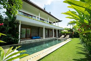 Desa Swan Villas & SPA
