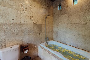 Desa Swan Villas & SPA
